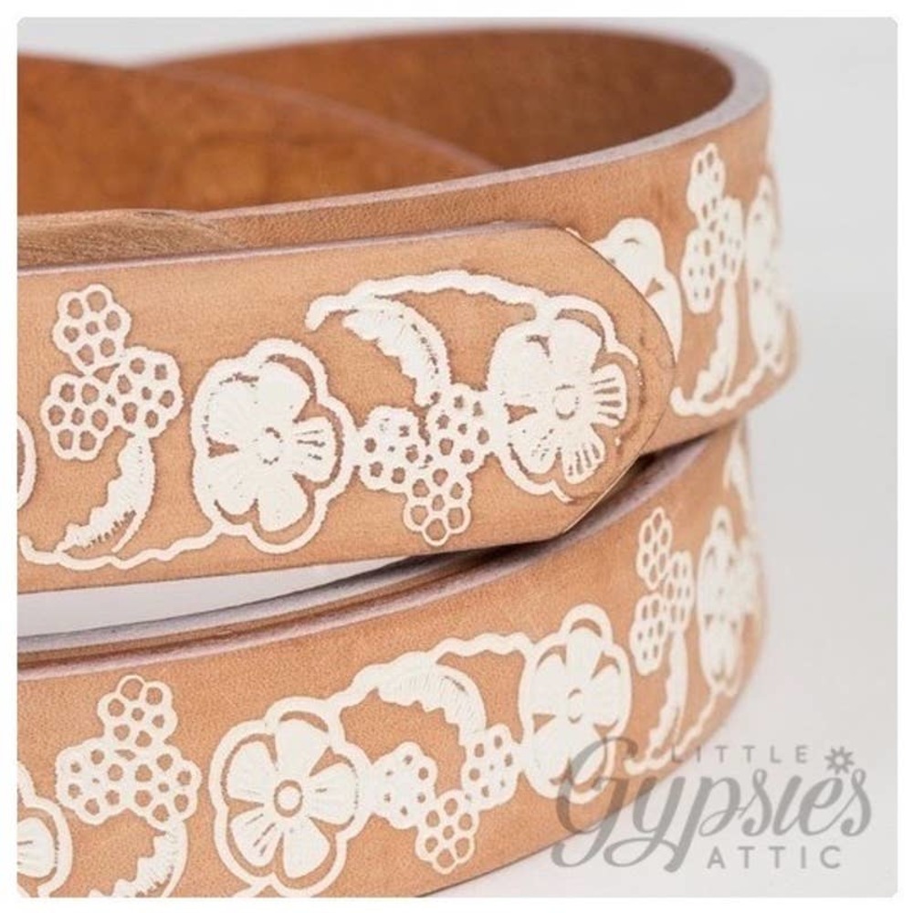 POL Embossed Floral Low Waist Leather Belt - Picture 3 of 7